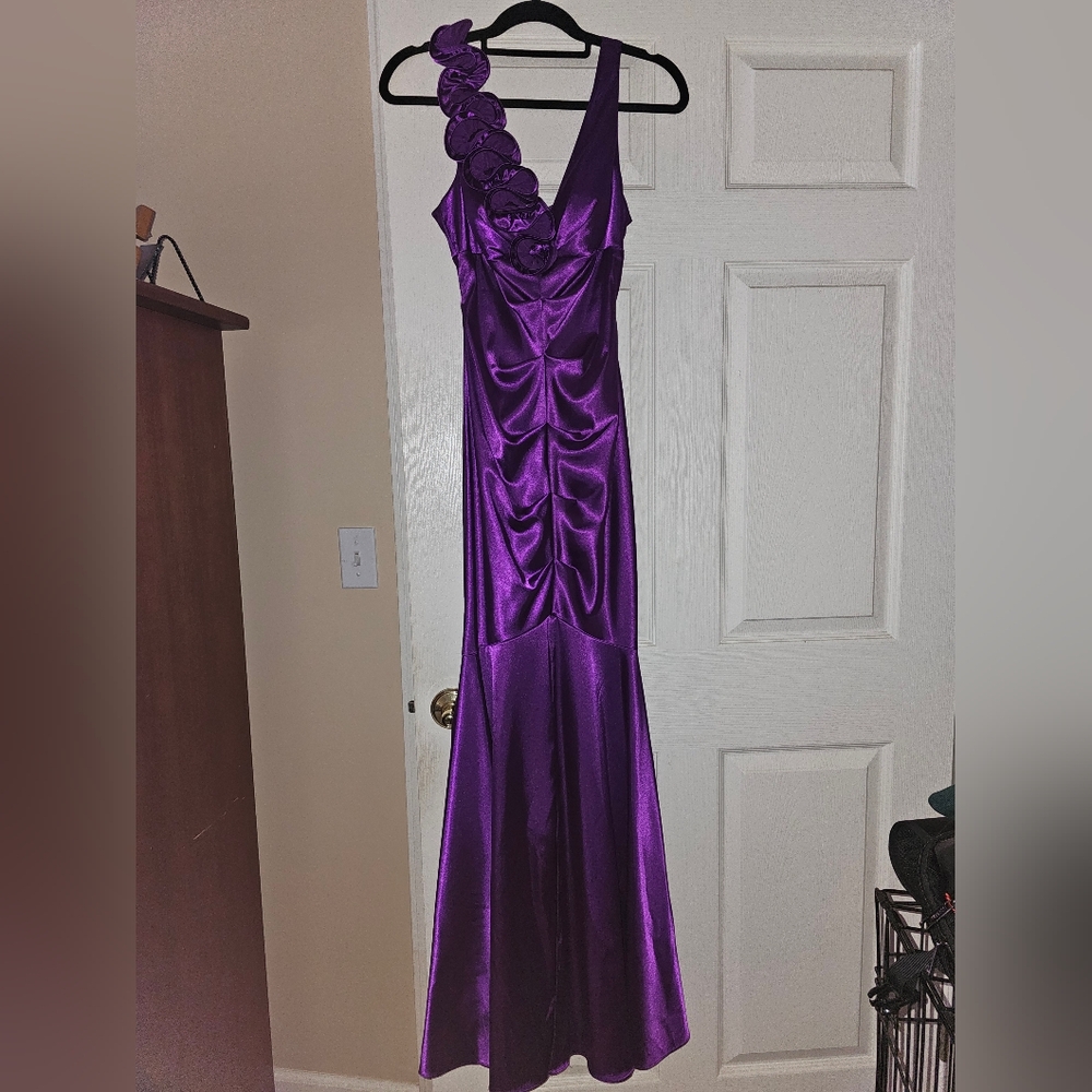Cache purple mermaid formal gown